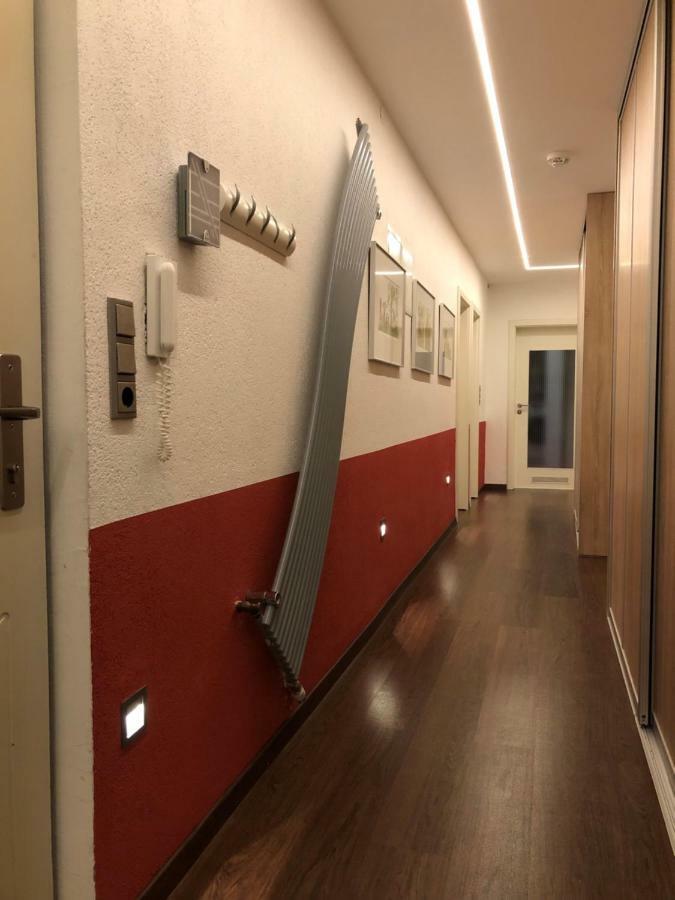 נירנברג Calm Spacy Room, Own Modern Bath, Near Center, To 1 Person Or A Couple - Not Suitable For Craftsmen, Not Accepted - Privatly Rented מראה חיצוני תמונה